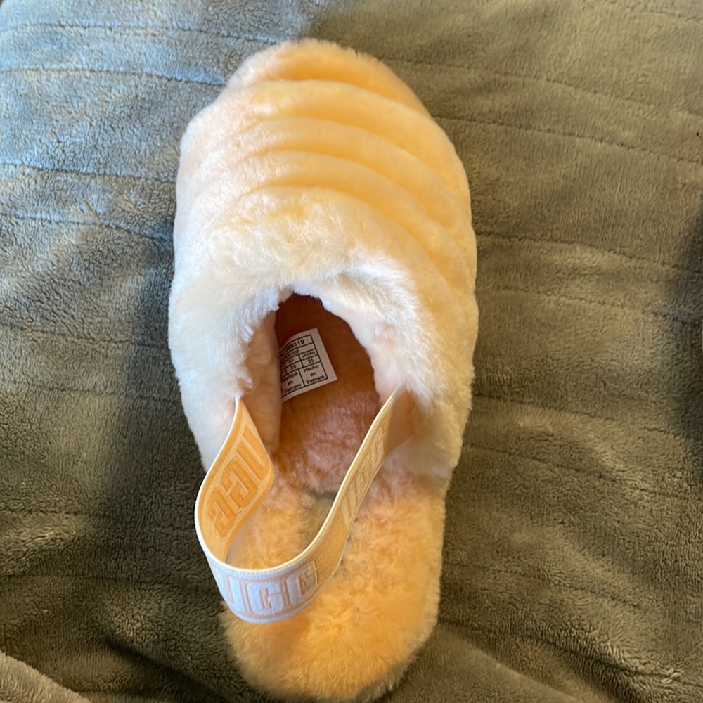 Ugg fuzzy sling back slippers with hard sole SZ 8 - Picture 5 of 10